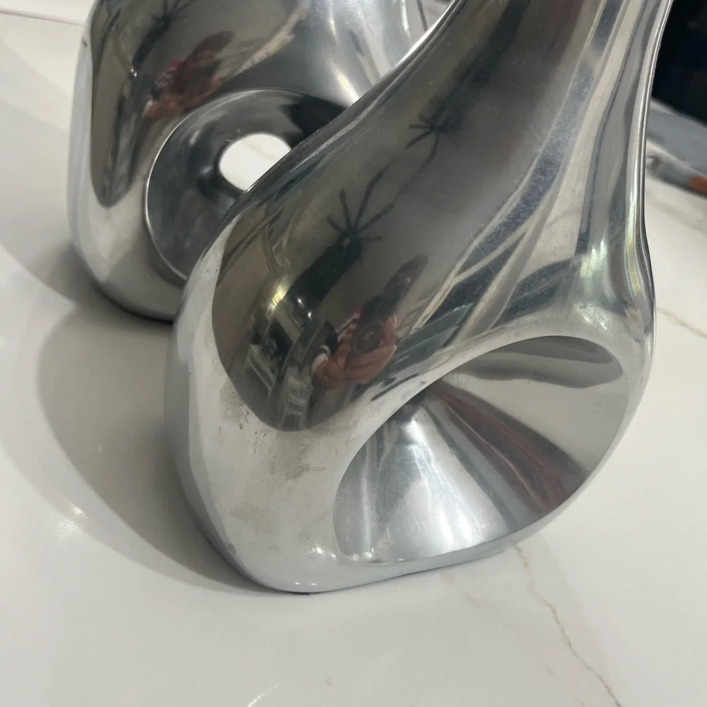 Elegant Silver Vases  set Z galleries modern Aluminum